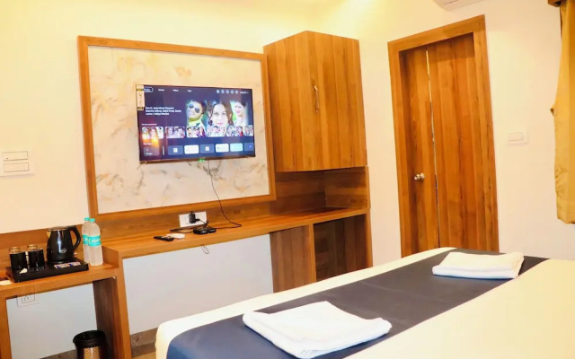 The Velar Hotel, Vijay Nagar