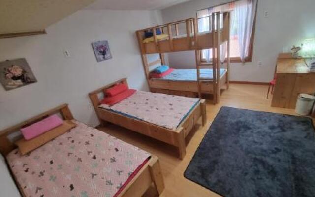 Tongyeong One Guesthouse