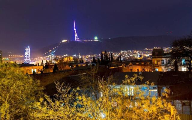 Wehost Stylish Apartment Near Fabrika