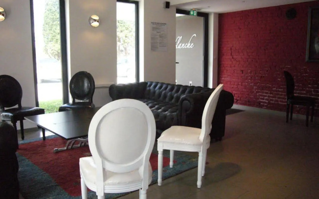 La Ferme Blanche, The Originals Relais