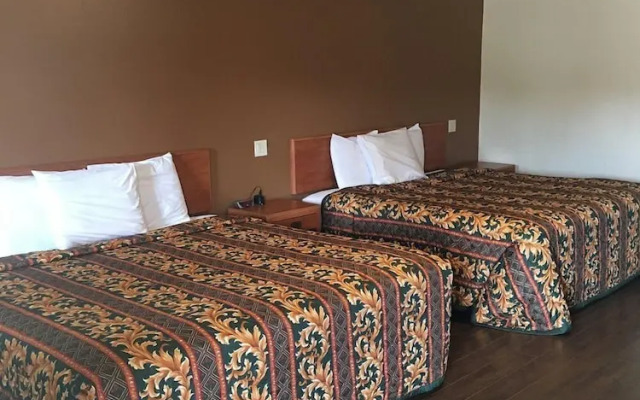 Colfax Motor Lodge