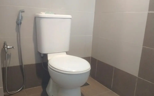 OYO 89773 New Eastern Hotel