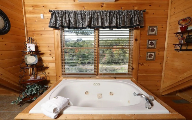 Blessed Nest 4 Br cabin by RedAwning