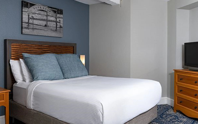 Club Wyndham Riverside Suites