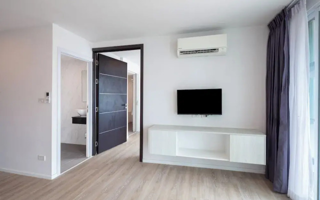 The Rizin Hotel Phratumnak