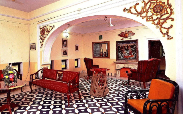 Karnot Mahal