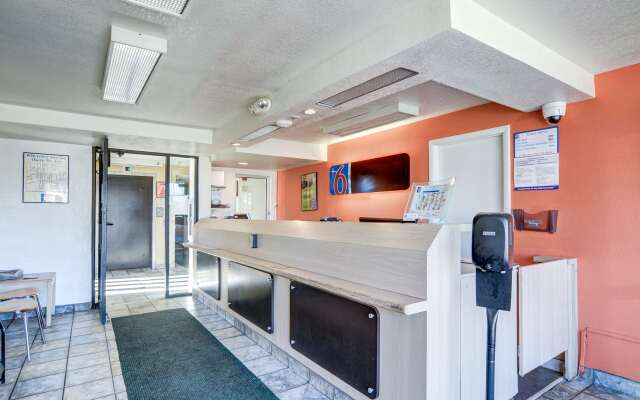 Motel 6 Greenwood Village, CO - Denver - South Tech Center