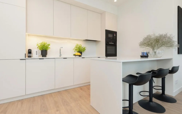 LUX Domaniewska by Renters Prestige