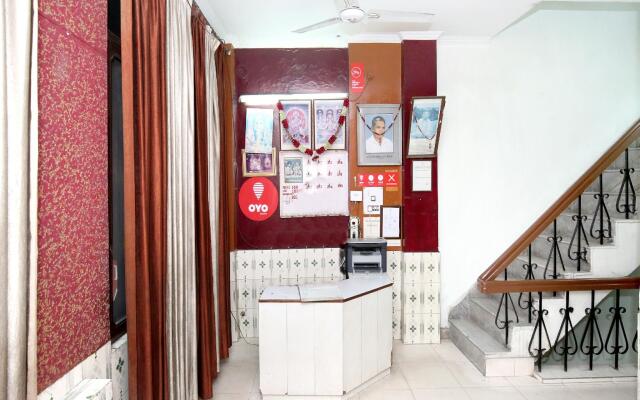 OYO 12163 Hotel Aaryan