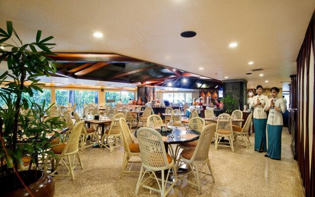 Elmi Hotel
