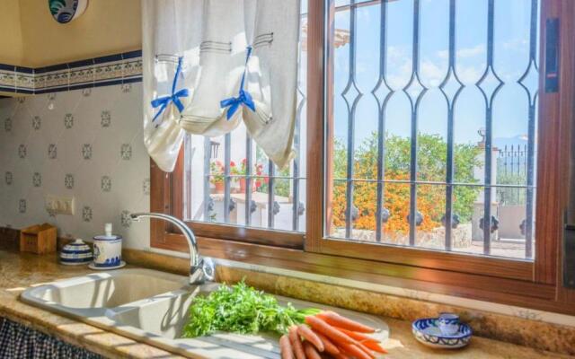 Villa Luz de Luna Guaro by Ruralidays