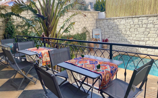 9 Alacati Boutique Hotel