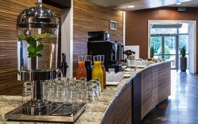 Hotel Victor Pruszków DeSilva