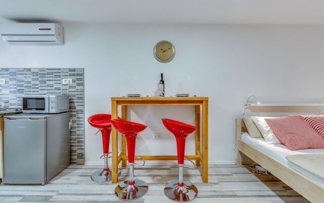 Apartments Small Sweet & Cosy