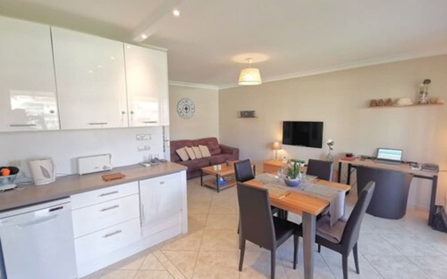 2P au pied des plages,Piscine,Wifi,Clim