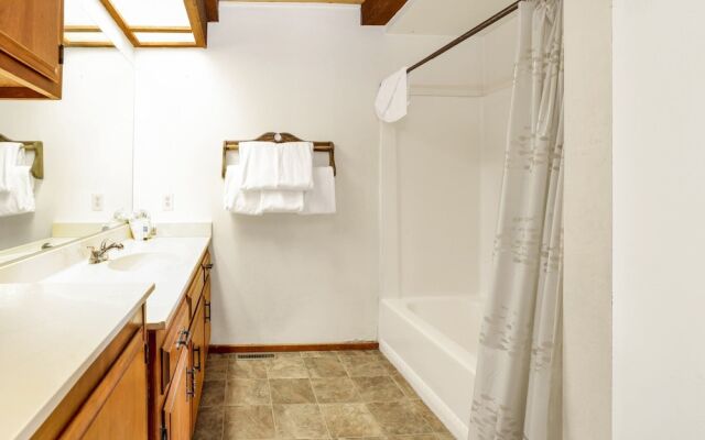 Lakeview Fishing House #121