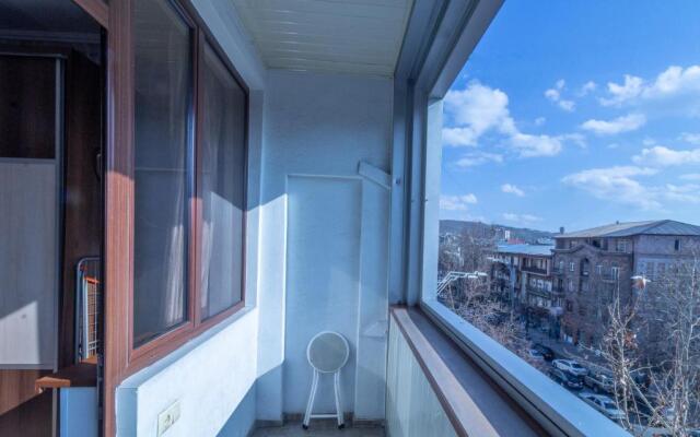 Stay Inn Apartments on 33 Sayat-Nova avenue