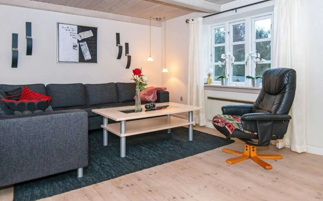 6 Person Holiday Home in Grenaa