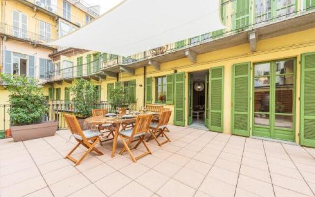 Il terrazzo e l'appartamento diVino