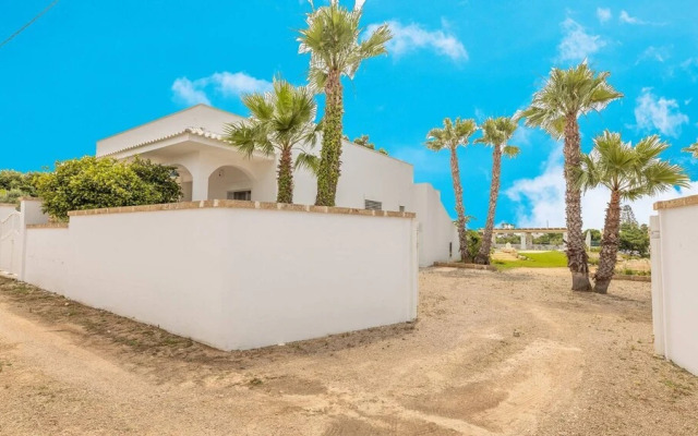 Villa Eriberto - Pool 3 Bedrooms 8 Sleeps