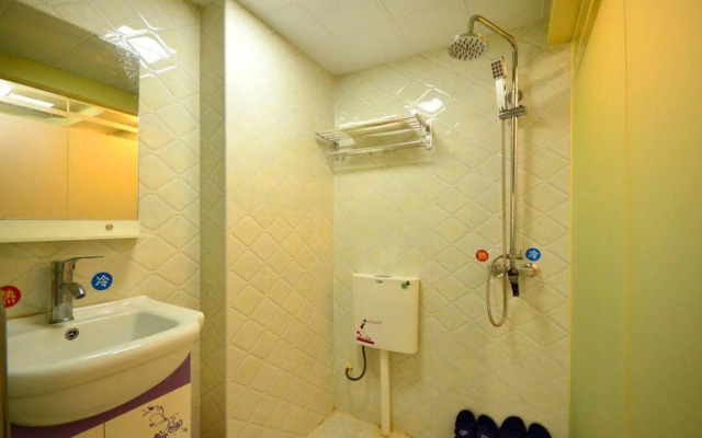 Xinhong 7 Hotel