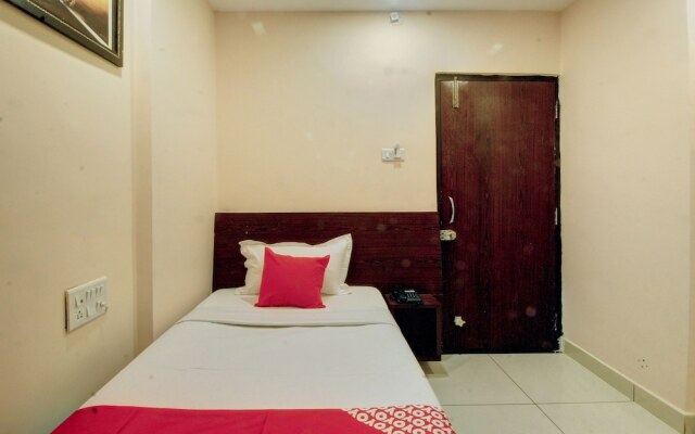 OYO 30475 Sangam Residency