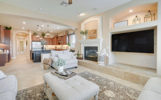 Goodyear Oasis w/ Private Pool & Hot Tub!