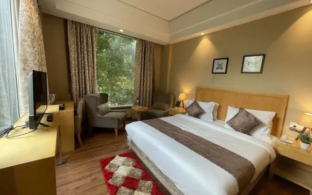 Saltstayz Select - Galleria Market & Golf Course Road