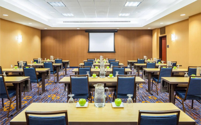 Courtyard by Marriott Houston by the Galleria