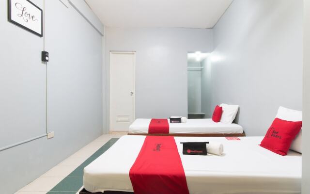 RedDoorz @ Teofila Lodge