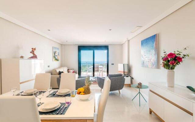 2207-Modern apt with terrace and amazing seaview