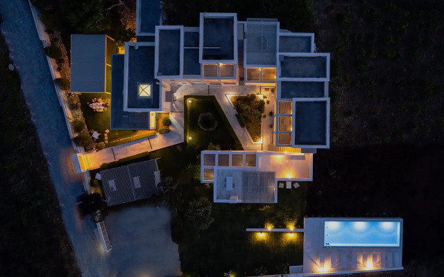 To Mikro Livadi Restaurant & Apartments