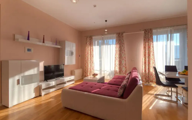 Sea View Apartments MonteBook