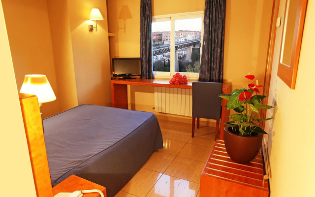 Hostal Savoy