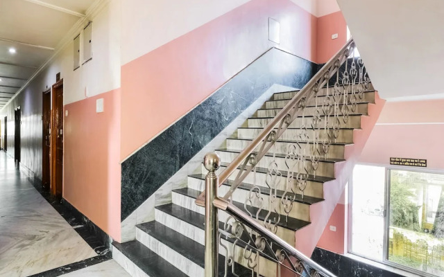 OYO 30121 Hotel Shanti Inn