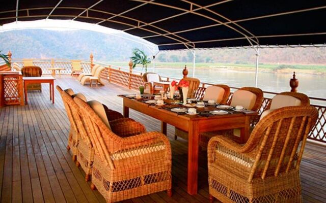 Amara River Cruise (Mandalay-Bhamo or Bhamo - Mandalay)