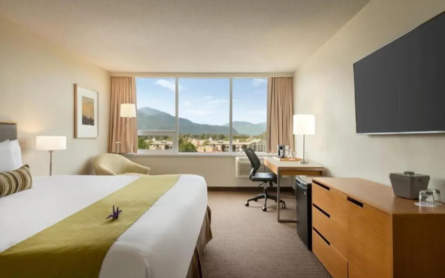 Coast Chilliwack Hotel by APA