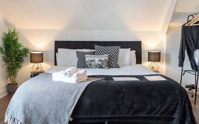 Phnix Central Luxury Accommodation