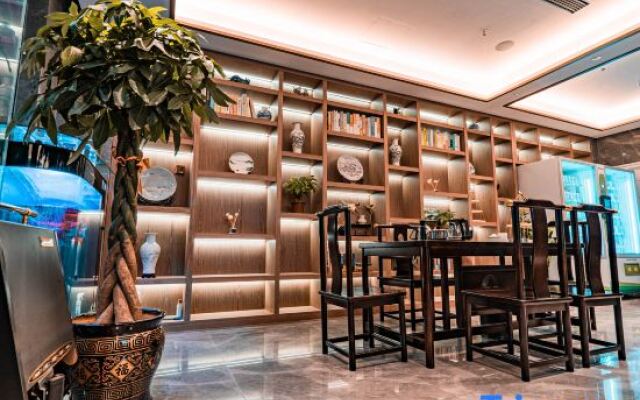 Rugao Yunlai Jurong Hotel