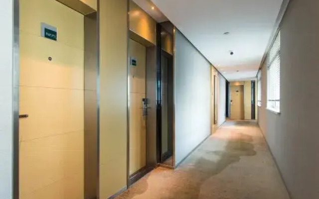 Five Star Holiday Hotel