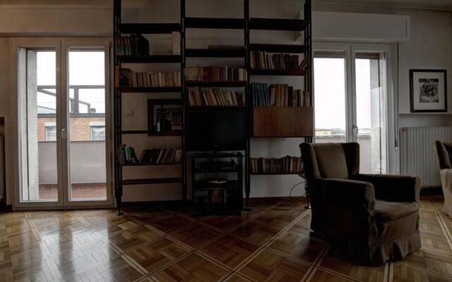 Calori Halldis Apartment