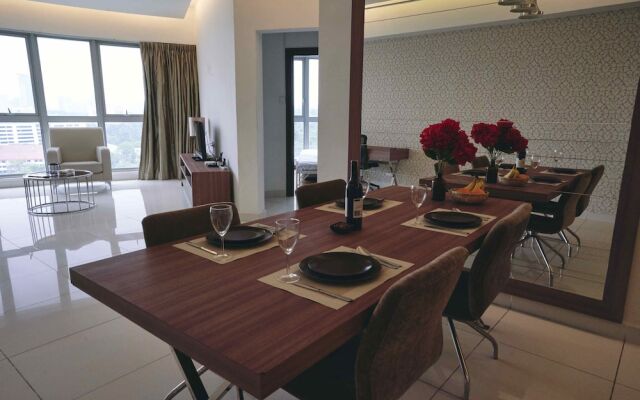 Regalia Residence @ KLCC View Sky Pool by MC