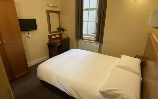 Orchard Hotel