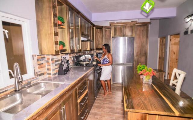 Topaz Apartment Villa - Piton View