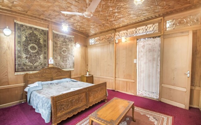 GuestHouser 1 BR Houseboat cefd