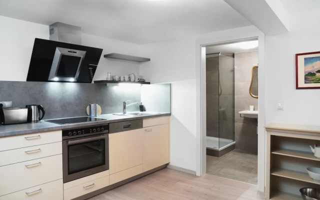 Golden Roof Apartments by Penz
