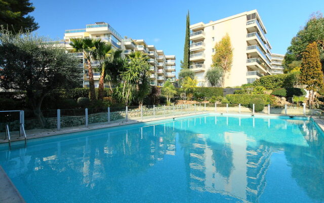 Hotel Le Floriana Residence