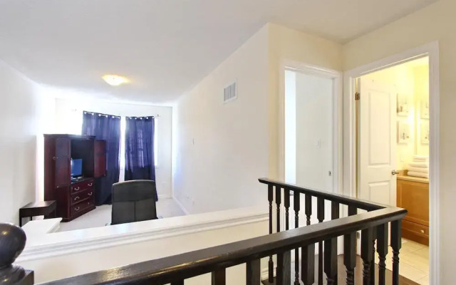 Executive Suite at Brampton House