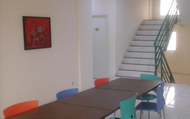 Hotel J8