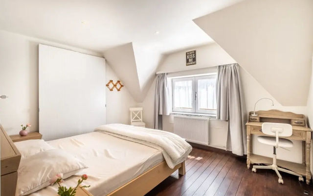 Villa in Koksijde With Sunny Garden
